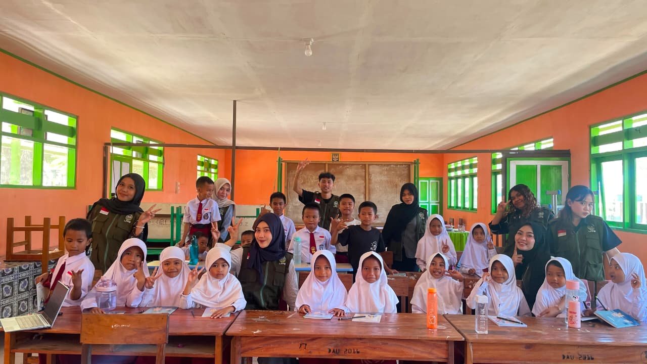 Mahasiswa KKN Universitas Megarezky Gelar Penyuluhan Stunting dan Edukasi Cuci Tangan di SDN 1 Buki